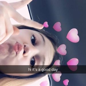 Meet your Posher, Mia